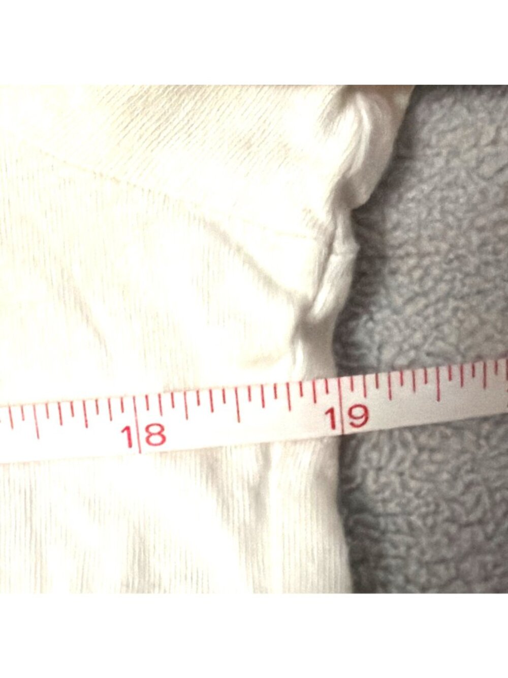 Y2K Express Mens Graphic V-Neck T-Shirt White Lightning Bolt Skull Design Small - Picture 5 of 6